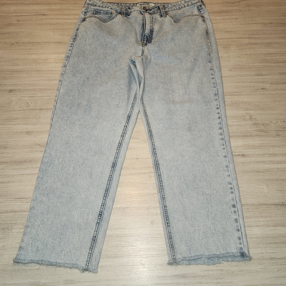Seven 7 Slim Straight Jean Women's Light Wash Size 14 B4